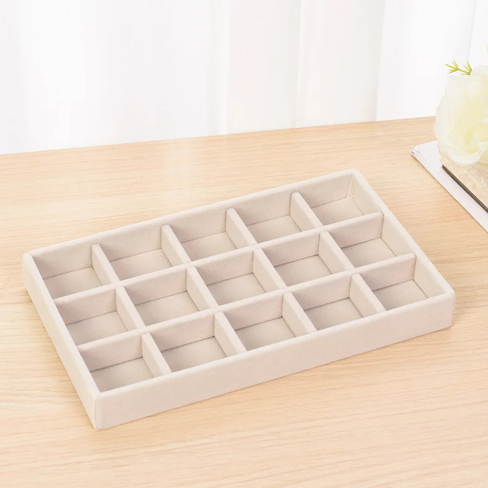Elegant Velvet Jewelry Organizer – Order for Your Treasures