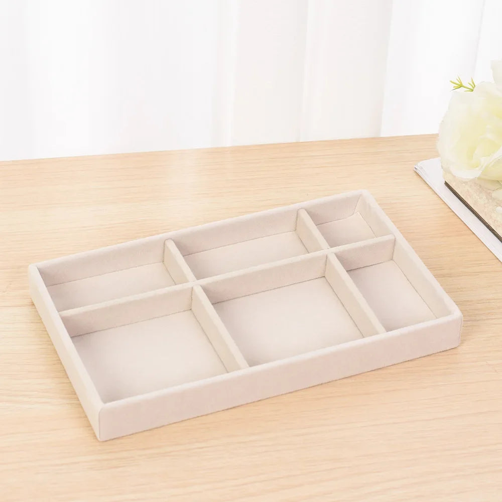Elegant Velvet Jewelry Organizer – Order for Your Treasures