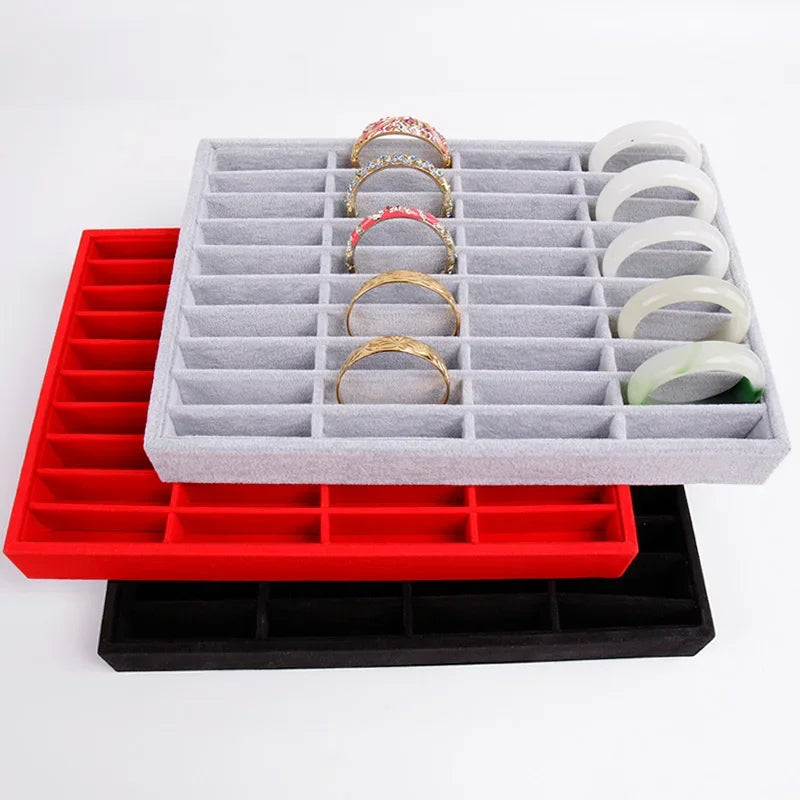 Elegant Velvet Jewelry Organizer – Order for Your Treasures