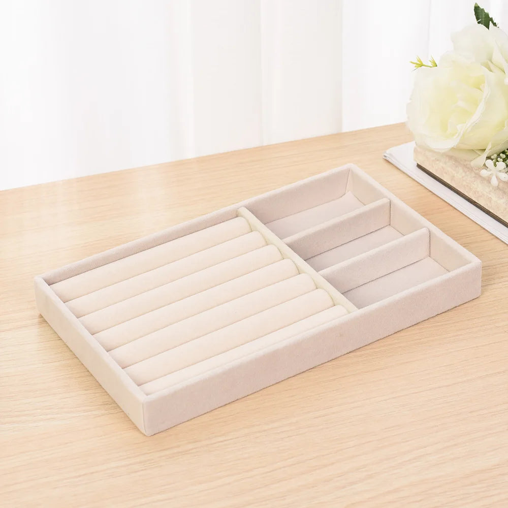 Elegant Velvet Jewelry Organizer – Order for Your Treasures