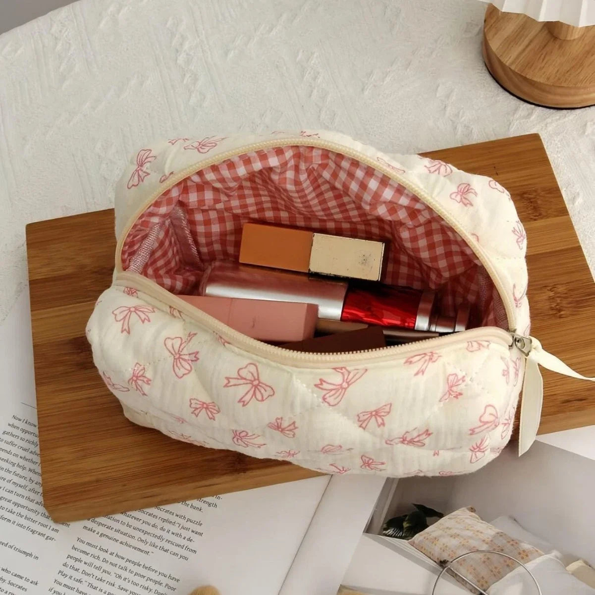 Cosmetic bag